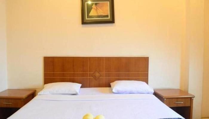 Sabrina Hotel Sisingamangaraja Pekanbaru Bagian luar foto